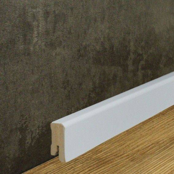 Südbrock | Klassische Sockelleiste 716.331 | 16 x 40 mm | MDF foliert | Weiß Südbrock | Klassische Sockelleiste 716.331 | 16 x 40 mm | MDF foliert | Weiß