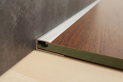 einschubleisten_einfassleisten_metallleisten_bodenleisten