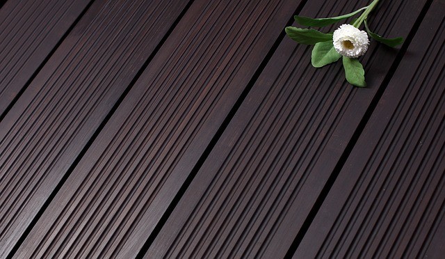 Korkboden mit Blume